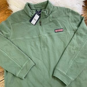 Vinyard vine pullover